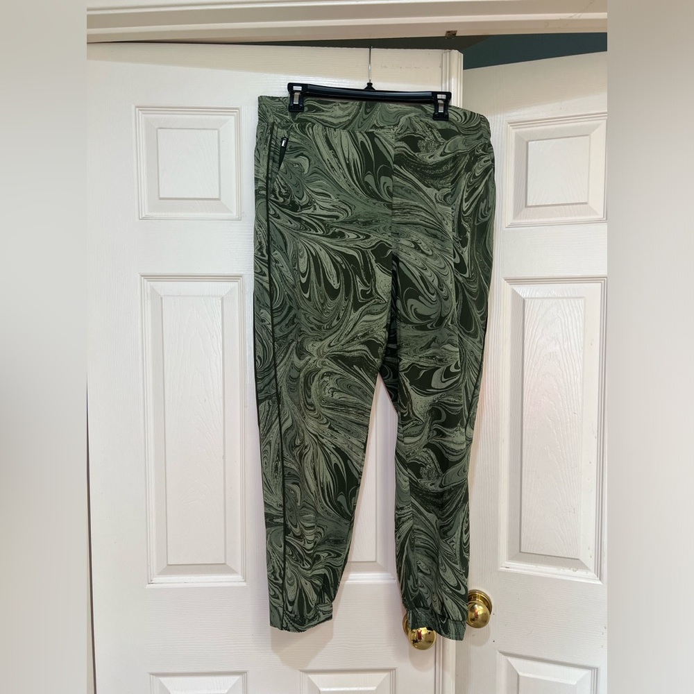 Athleta Brooklyn Joggers The Sumi marble green Size 16